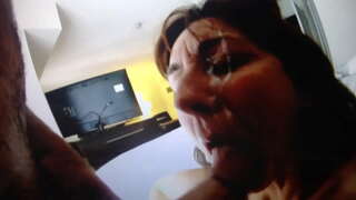 ���ેક્સ રાંડ લે છે એક વિશાળ લોડ તેના ચહેરા પર!