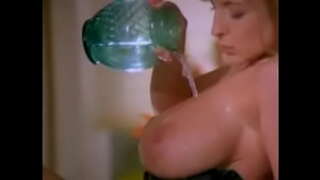 Danni Ashe - चड्डी striptease