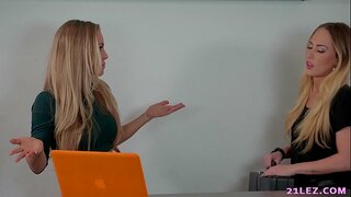 ���मलैंगिक एजेन्ट मिल्यो द्वारा पक्रेको एक सेक्सी जासूस