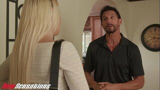 Big Booty Blonde Klaar Om Te Neuken