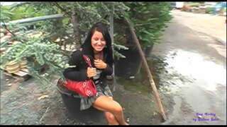 نرسری میں ، slut کی اجازت دیتا ہے خود ہو جاتا ہے کے ساتھ خوشی